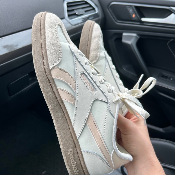 Reebok Club C Beige and Light Pink - Picture 3 of 5